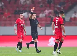 今年会入口 -包含今夜德甲焦点战;摩纳哥伤情更新;态度坚定;球探报告显示潜力的词条